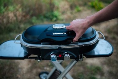 Gridiron Outdoor Tailgate 205 Dual Burner Portable Gas Grill with thermometer